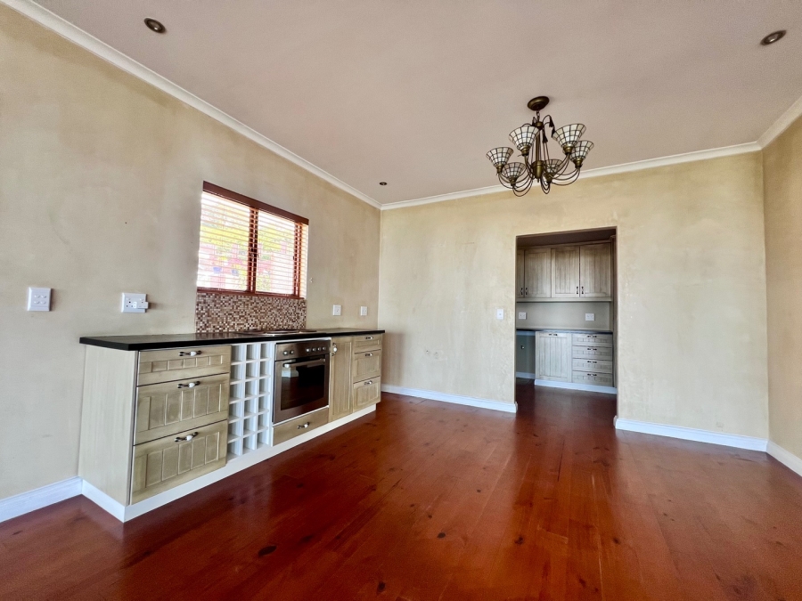 4 Bedroom Property for Sale in Herolds Bay Western Cape
